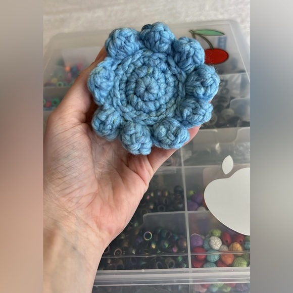 Crocheted Pocket Octo 🐙 - Picture 4 of 9